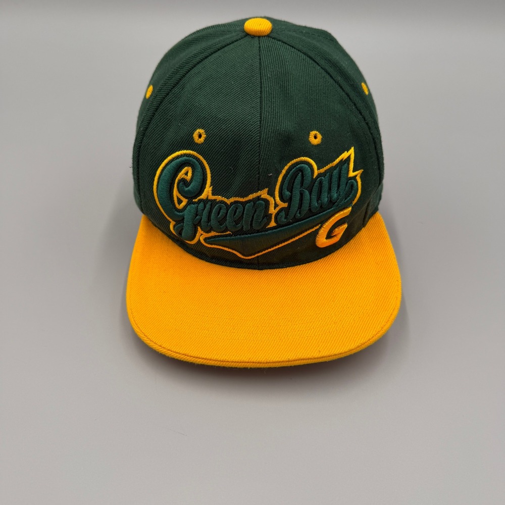 Green Bay Hat City Skyline Under Brim Headlines Embroidered Snapback - Rare